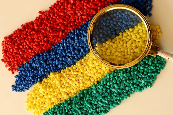 Color Customization Colored plastic granules